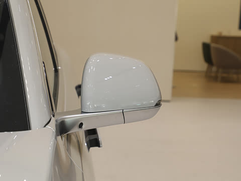 2025�� Pro ���ܻ��°�