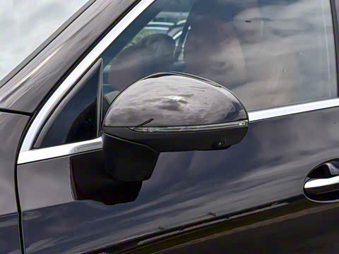 2025�� �Ŀ� GLC 300 L 4MATIC ������ 5��