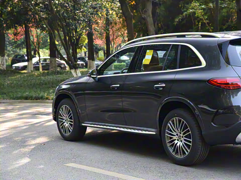 2023�� GLC 300 L 4MATIC ������ 7��