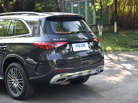 2023�� GLC 300 L 4MATIC ������ 7��