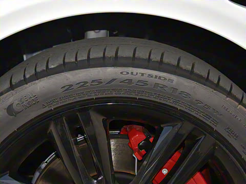 2025�� 2.0T 250PS R-DYNAMIC 90�����ذ�