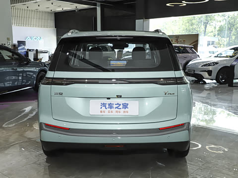 2025�� Plus 510 ������