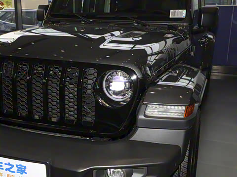 2023�� 3.6L Overland