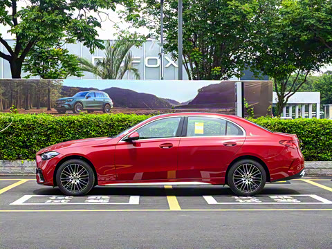 2025�� �Ŀ� C 260 L �˶���