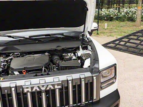 2025�� 2.0T 4WD Ultra