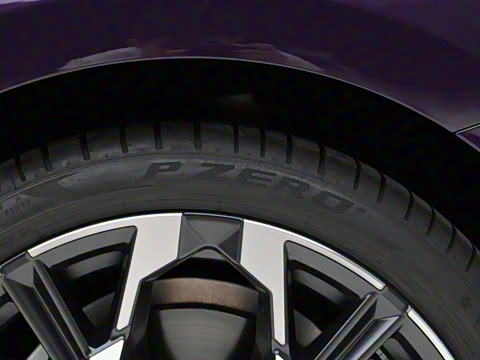 2025�� 330i 50����������