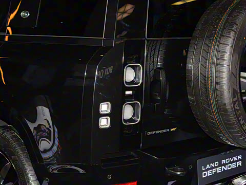 2022�� 110 V8 007��ذ�