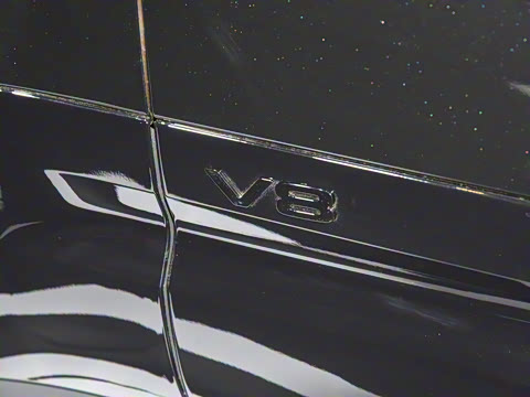 2022�� 110 V8 007��ذ�