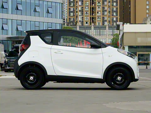 2025�� 251km ϲ���� 25.05kWh