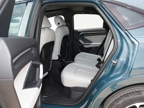 内饰外观外观中控座椅官图更多图片 >一汽奥迪-奥迪q3 sportback图片