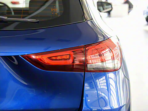 2022�� �Ŀ� GLA 200