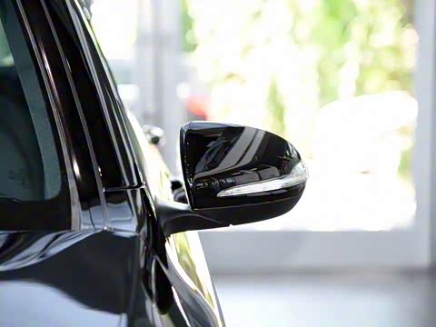 2019�� GLC 200 4MATIC