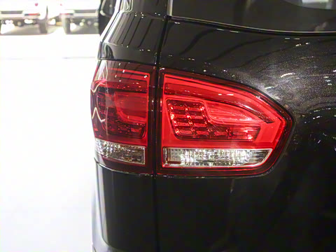 2025�� 2.0T �ֶ��๦�ܰ� ���� 7��