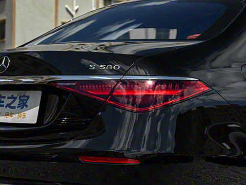 2025�� �Ŀ� S 580 4MATIC