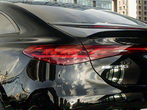 2023�� AMG EQE 53 4MATIC+