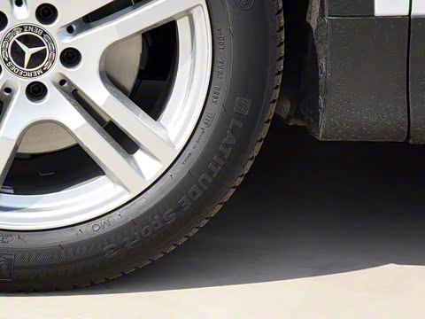 2020�� GLB 180 ʱ����