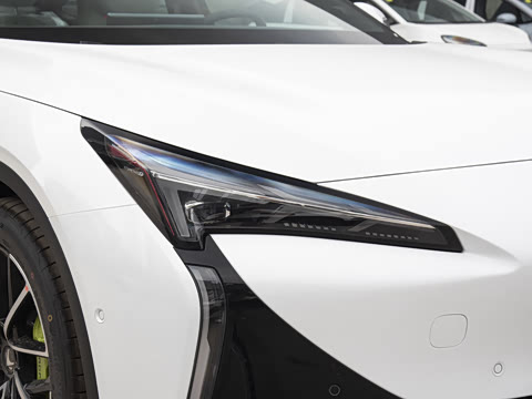 2025�� 560MAX 185kW