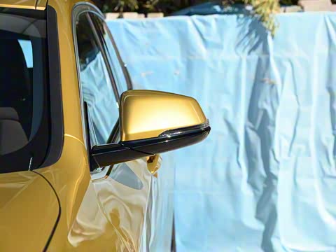 2020�� sDrive20i MԽҰ��װ