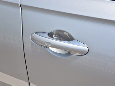 2026�� 4.0T V8 Mulliner