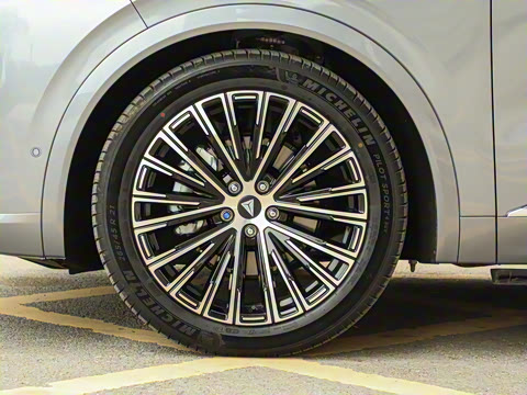 2025�� ����Ultra+ �߶���