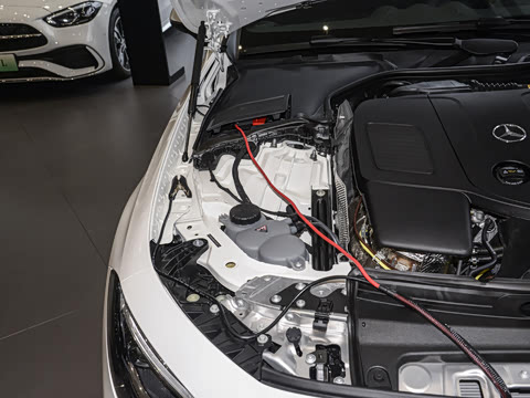 2025�� CLE 300 4MATIC �����ͽ��ܳ�