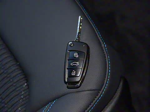 2020�� Limousine 35 TFSI ʱ���� ��VI