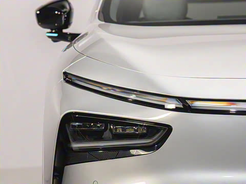 2025�� 702 �������� Ultra