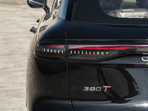 2025�� 2.0T ��������� 7��