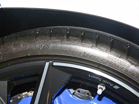 2022�� V10 Coupe performance