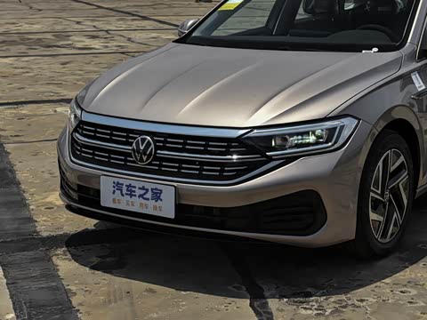 2025�� �Ŀ�� 300TSI DSG��Խ��