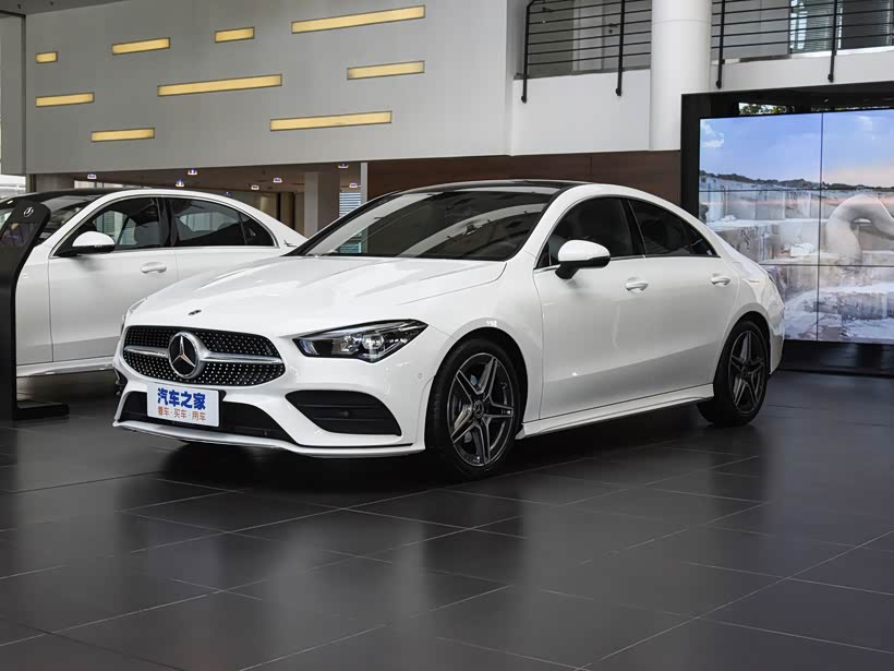 奔驰cla现车资源欢迎到店赏车