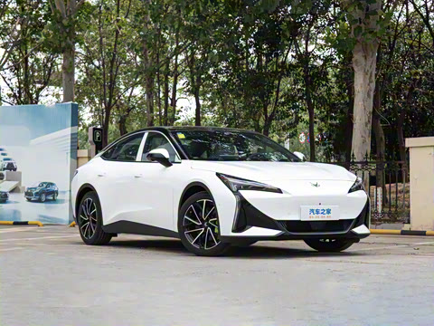 2025�� 560MAX 185kW