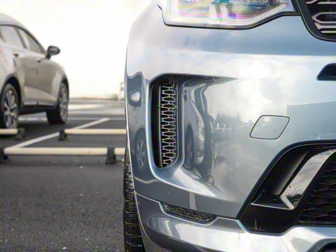 2022�� �Ŀ� 249PS R-Dynamic S ���ܰ� 5��