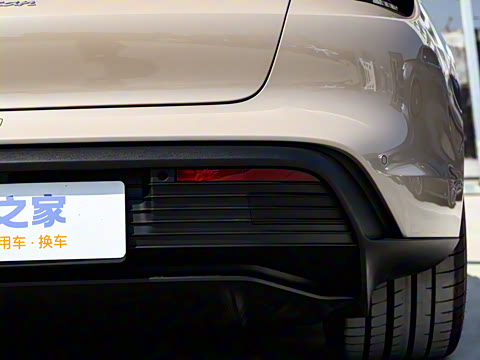 2022�� �Ŀ� Taycan