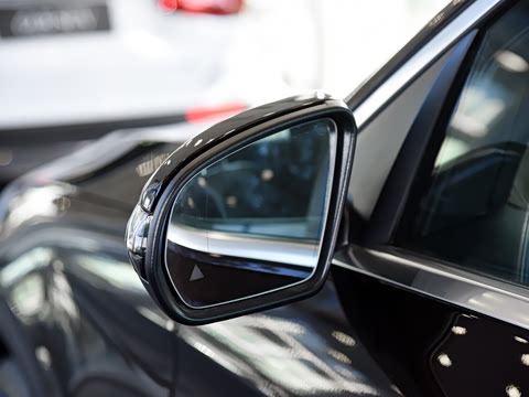 2022�� GLC 300 L 4MATIC ������