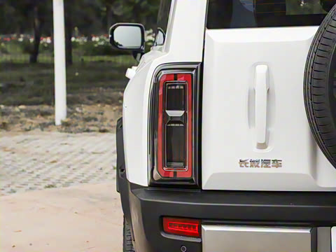 2025�� 2.0T 4WD Ultra