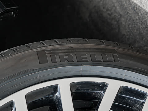 2026�� A8L 45 TFSI quattro ������