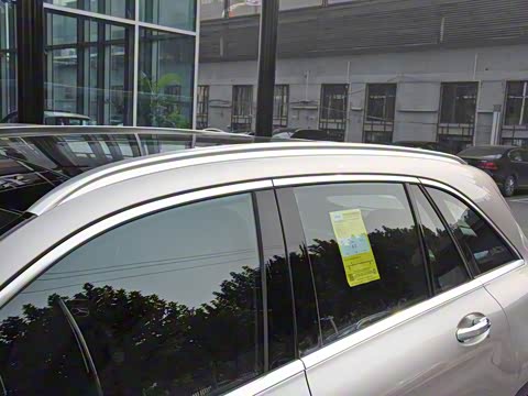 2019�� GLC 260 L 4MATIC ������