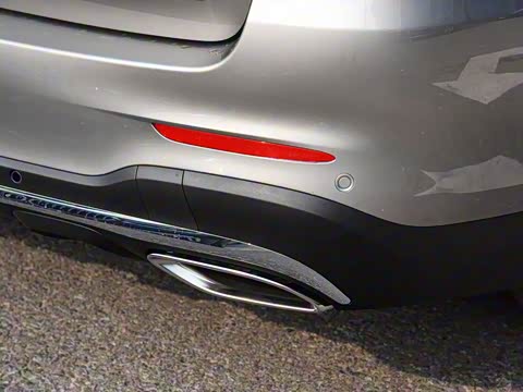 2019�� GLC 260 L 4MATIC ������