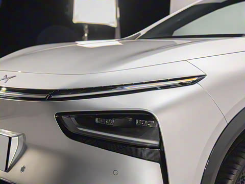 2025�� 702 �������� Ultra