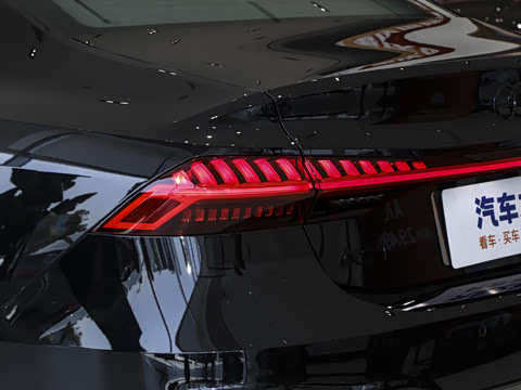 2025�� 45 TFSI quattro ����ʿ��