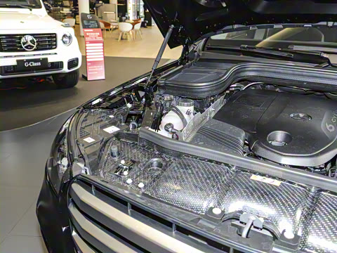 2025�� GLS 450 4MATIC ������