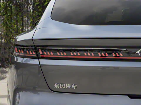 2025�� ���� 550ProѲ����