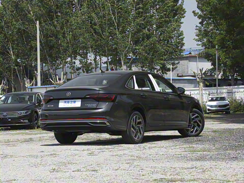 2025�� �Ŀ�� 300TSI DSG��Խ��