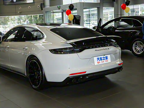2021�� Panamera Turbo S �����ӳ��� 4.0T
