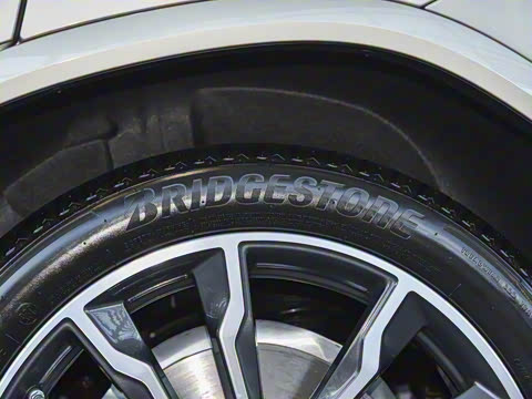 2021�� �Ŀ� xDrive 25i M�˶���ҹ��װ