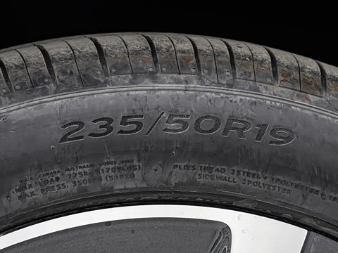 2025�� quattro 45�����ذ� 35TFSI ʱ�ж�����