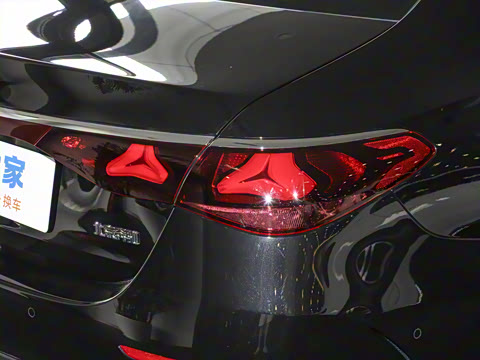 2024�� E 350 e L ���ʽ��϶����˶��γ�