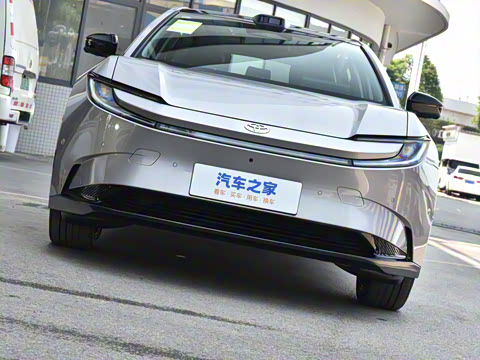 2025�� 550 PRO���а�