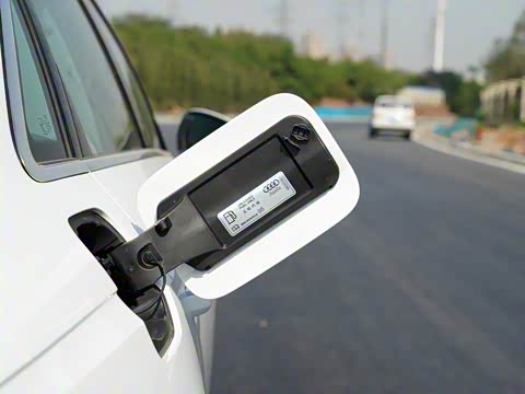 2020�� 40 TFSI ����������